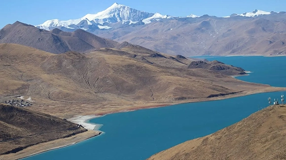 Tour di 5 giorni tra le meraviglie di Lhasa e il Lago Yamdrok